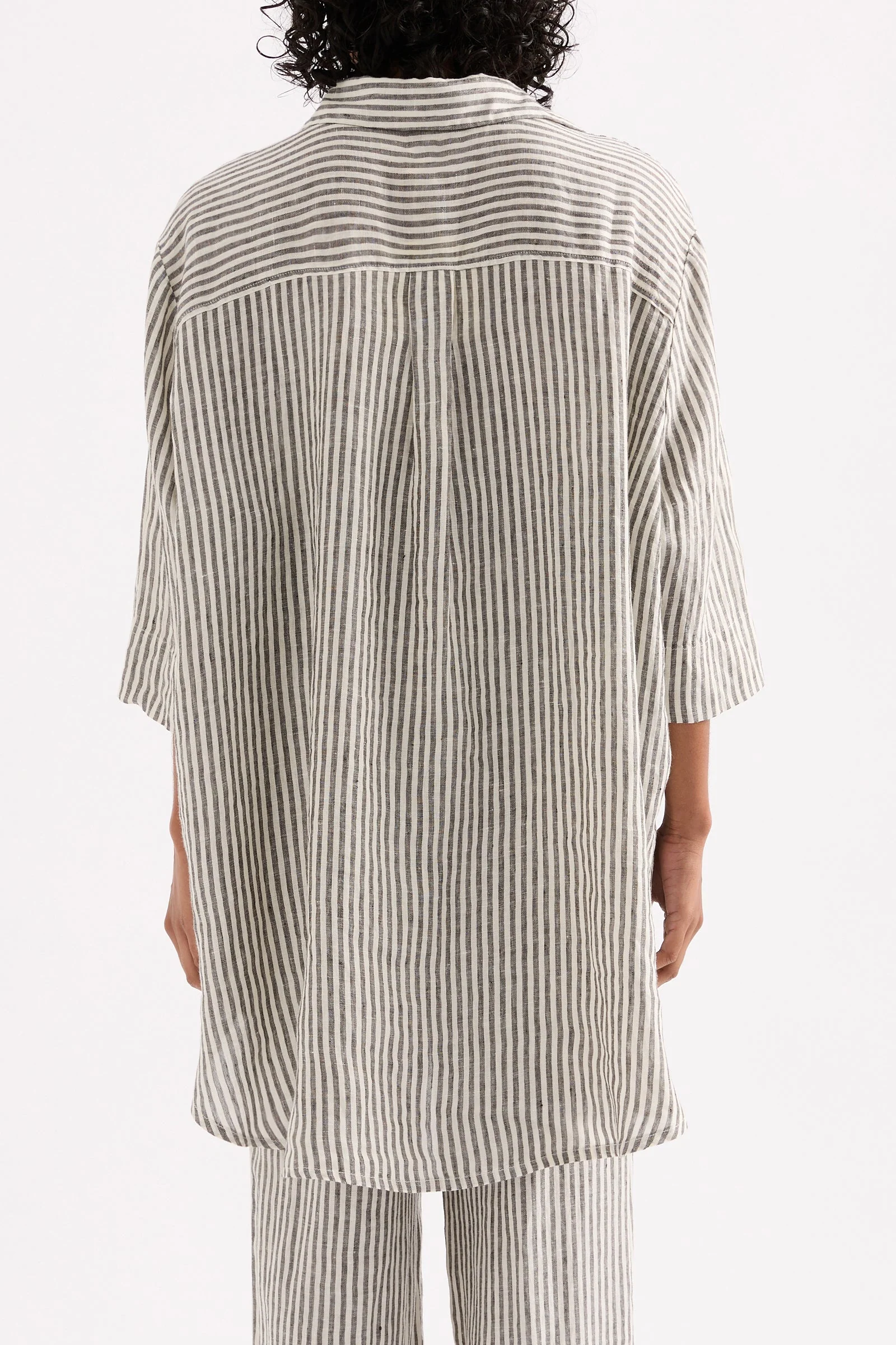 LOUNGE STRIPE LINEN LONGLINE SHIRT - Image 4